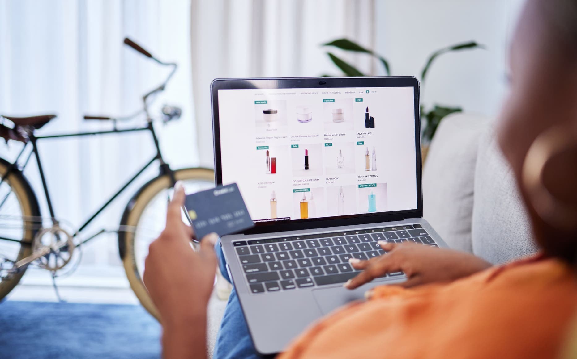 E-Commerce: Pengertian, Jenis, Manfaat, dan Contohnya