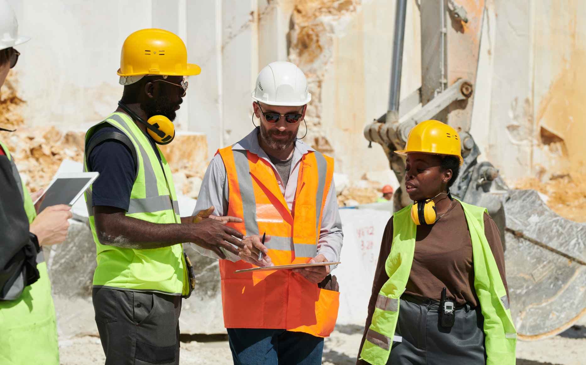 Panduan Menyusun Project Charter untuk Memulai Proyek Konstruksi
