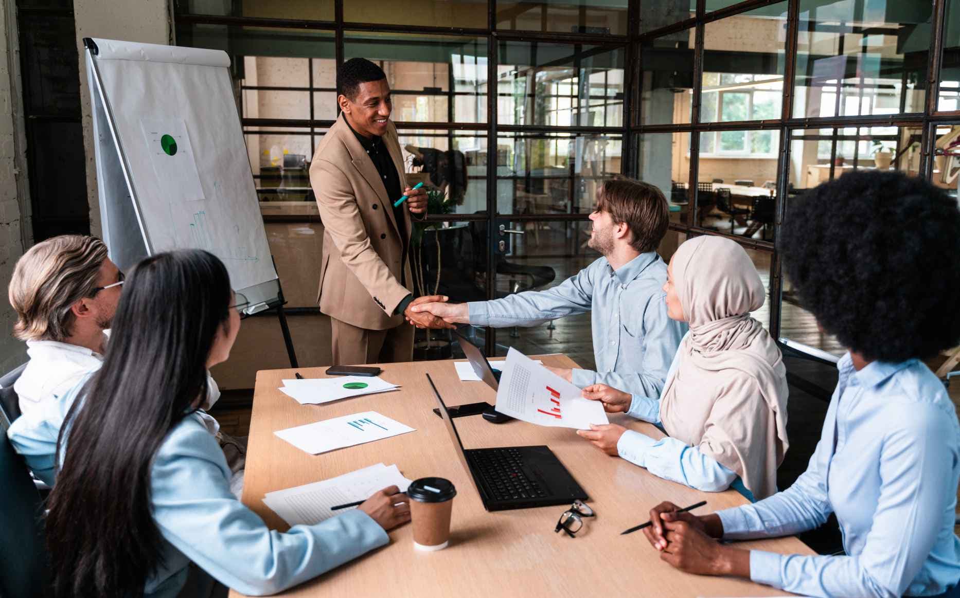 Sales Pitch Adalah: Pengertian, Manfaat dan Cara Buatnya