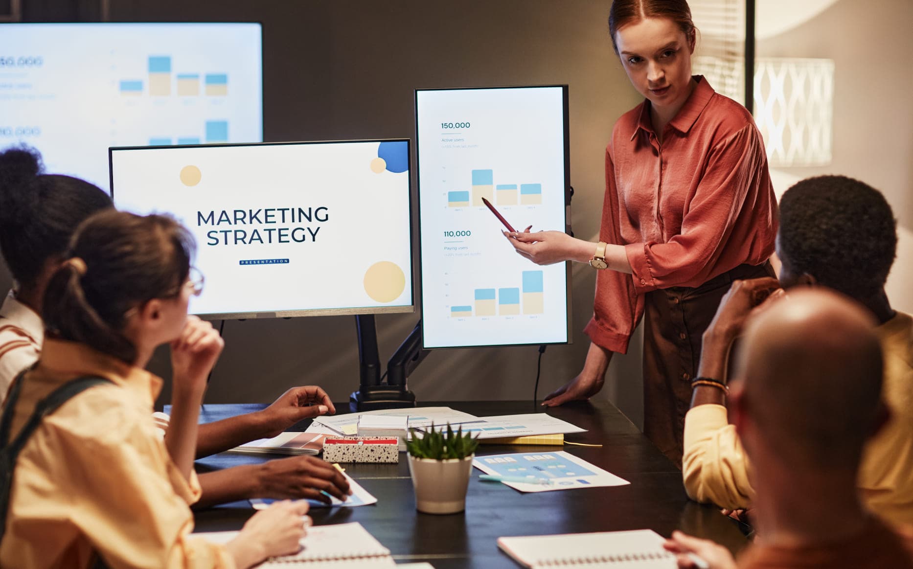 8 Perbedaan Sales dan Marketing yang Perlu Anda Ketahui sebagai Pebisnis