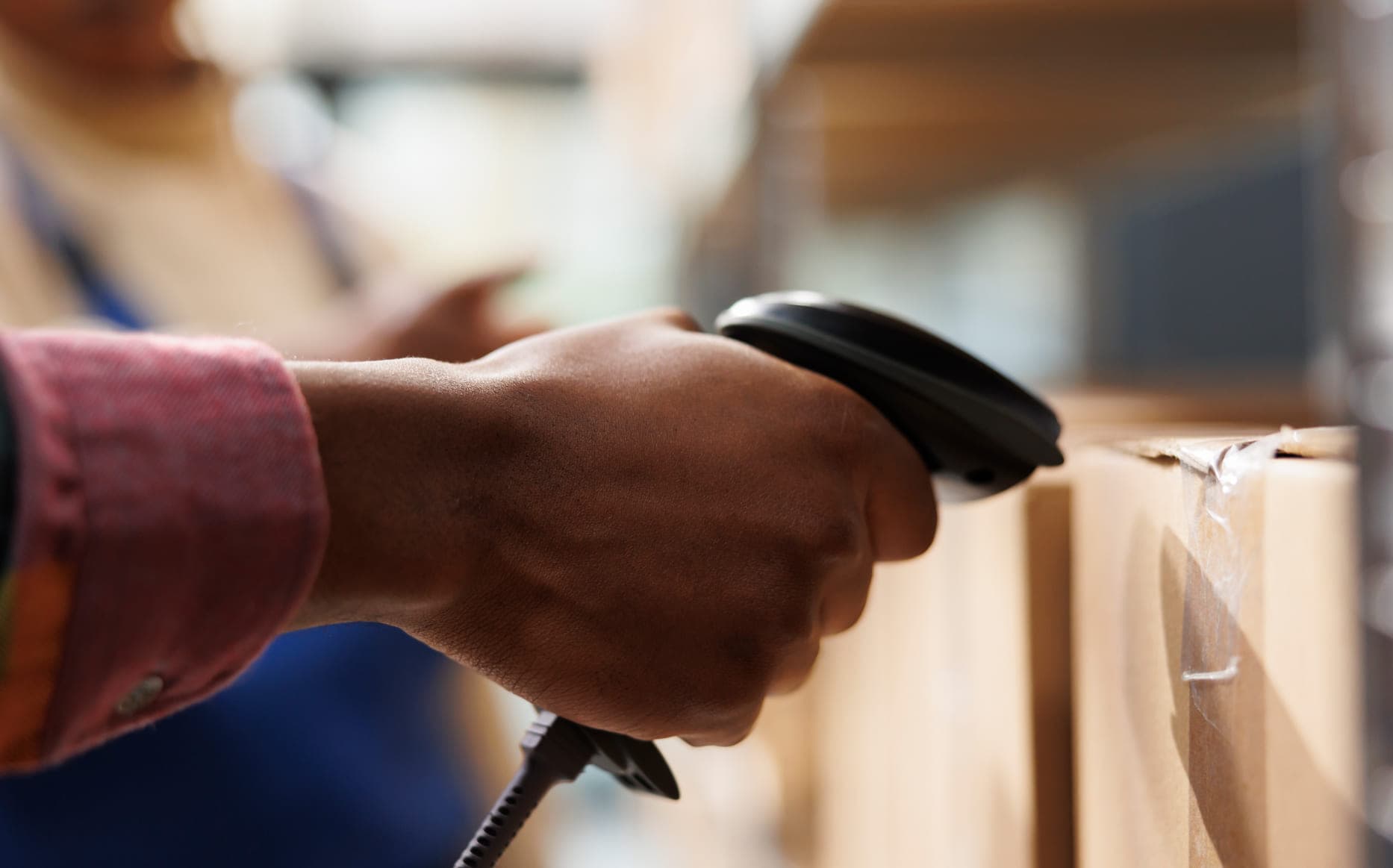RFID: Pengertian, Sejarah, Jenis, dan Cara Kerjanya