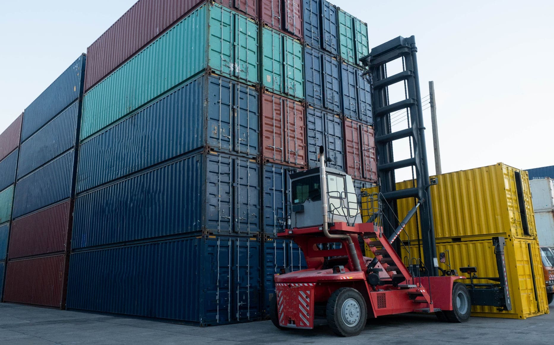 Container Freight Station: Arti, Fungsi, dan Manfaatnya