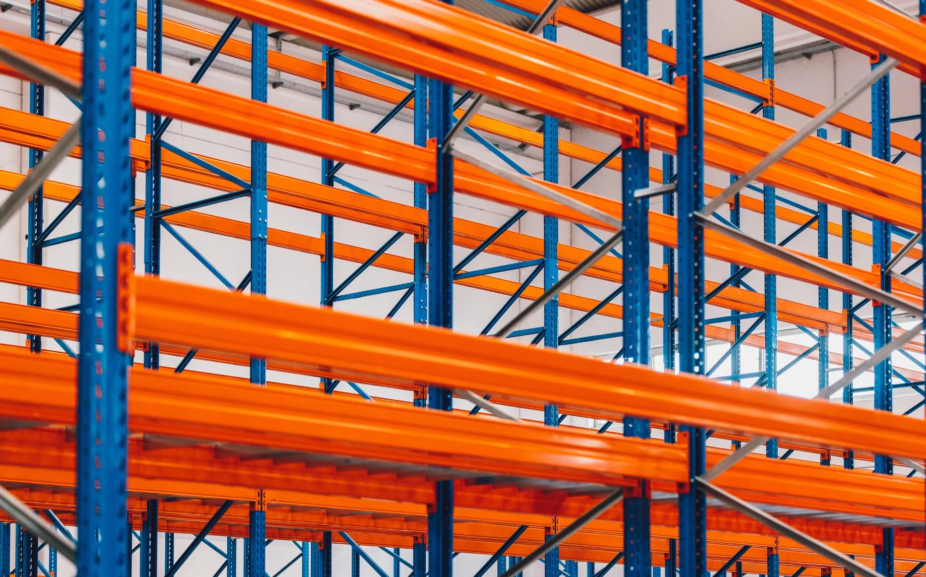 Heavy Duty Rack: Definisi, Jenis, dan Manfaatnya untuk Bisnis