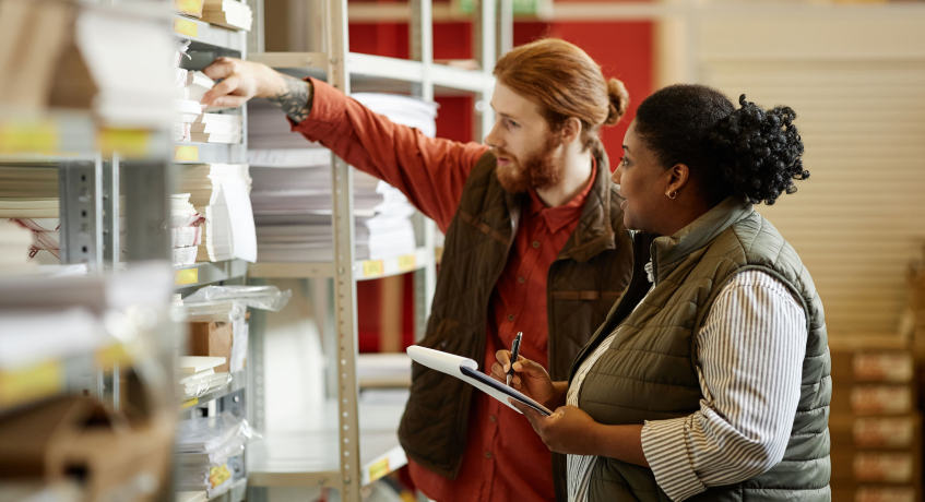 Pengaruh akuntansi persediaan dalam laporan keuangan.