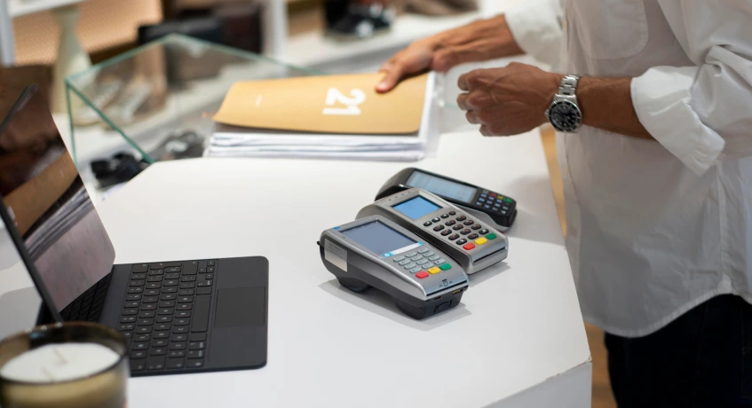 Perbedaan Software POS Cloud dan Konvensional