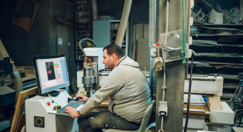 Elemen Manusia dalam Computer Aided Manufacturing