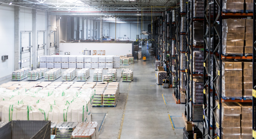 Manajemen inventaris merupakan salah satu tantangan dalam mengelola MRO.