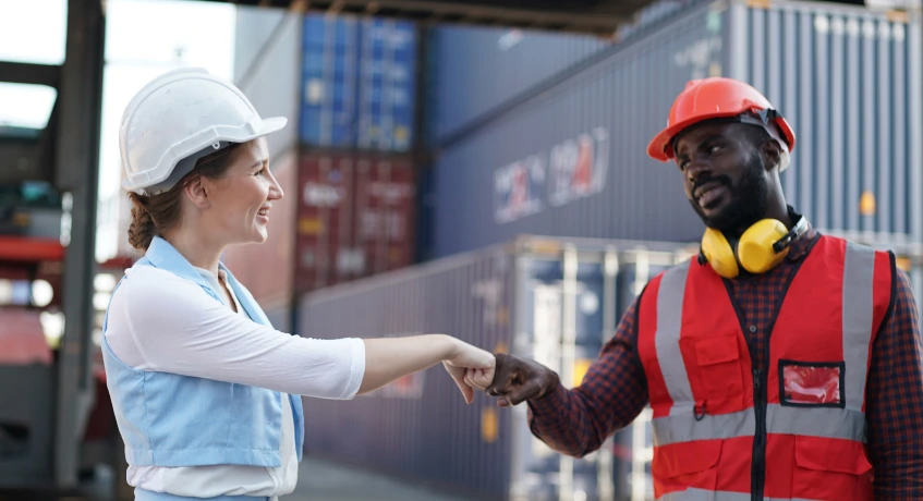 Bagaimana Cara Mencatat Biaya Freight Out dalam Pembukuan Bisnis Logistik?