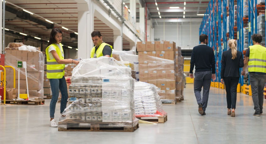 Gambaran bagging dalam gudang.