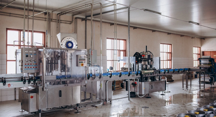 Tantangan Merawat Mesin Pabrik Air Minum