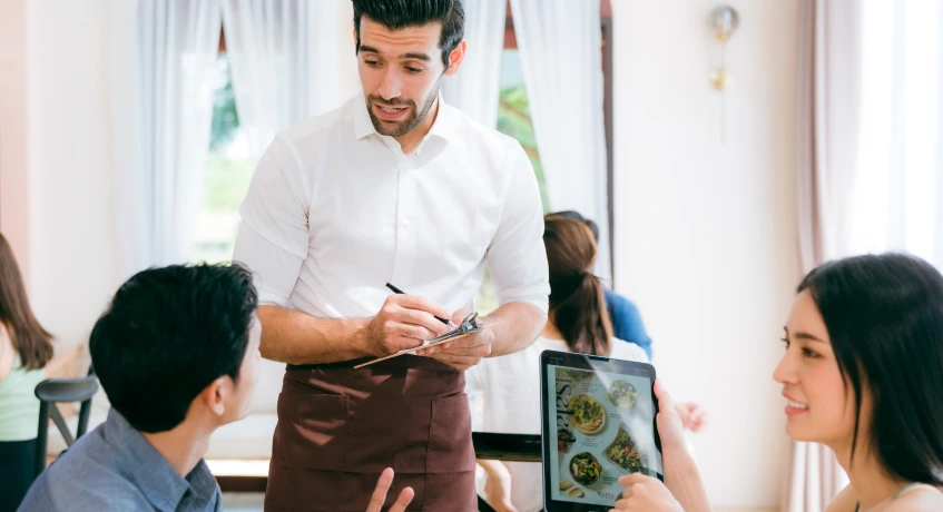 Tips Memilih Aplikasi Restoran yang Tepat