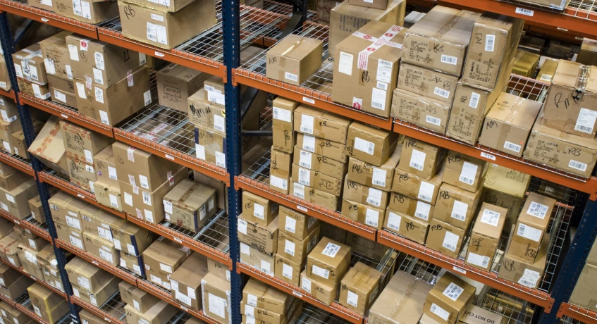 Berikut adalah cara kerja just in case inventory.