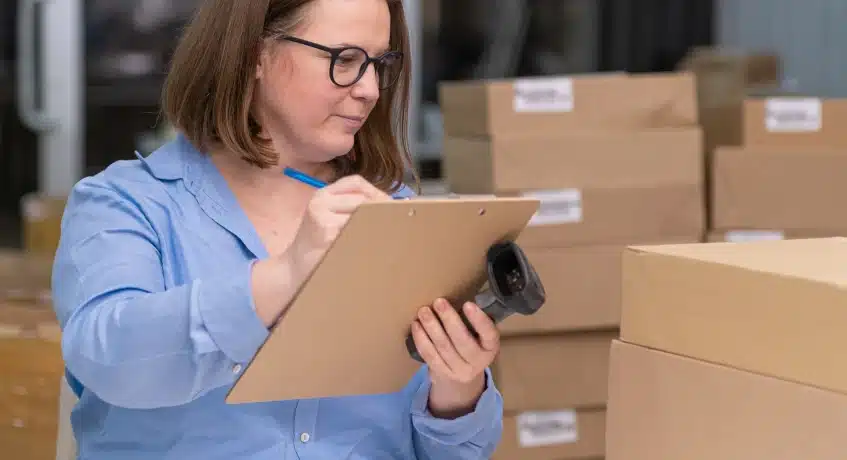 Berikut adalah alasan mengapa holding cost penting.