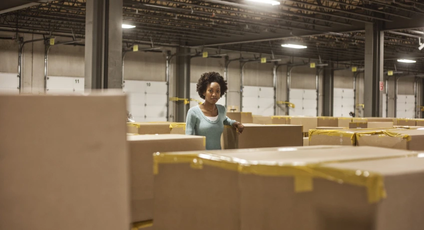 Berikut adalah penyebab persediaan barang berlebih.