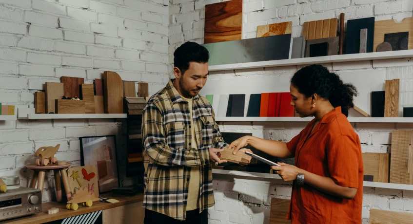 Macam-macam sarana yang bisa digunakan untuk meningkatkan sales leads.