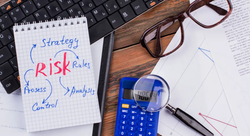 Berikut adalah beberapa risiko leverage bagi bisnis.