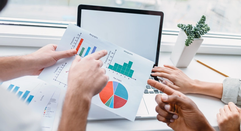 Perbandingan Pendekatan Produksi dengan Pendekatan Lainnya