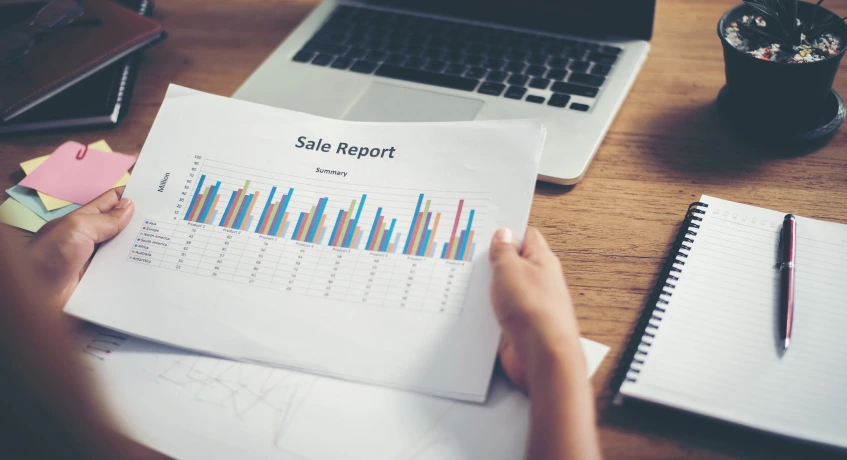 Laporan penjualan harian memungkinkan perusahaan untuk mengelola transaksi dengan lebih optimal.