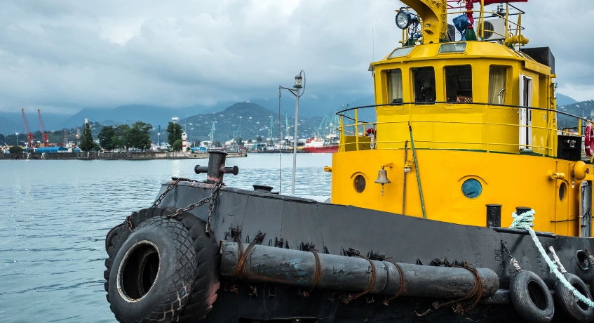 Perbedaan Tugboat vs Tongkang