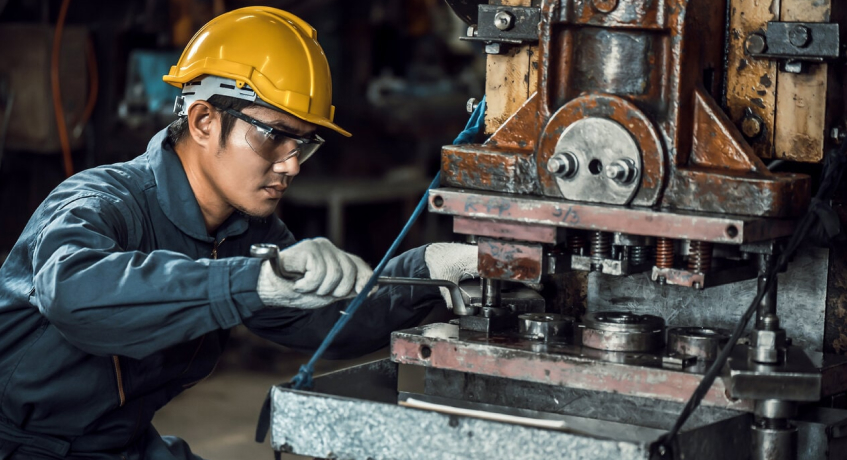 Manfaat Utama Penerapan Scheduled Maintenance bagi Pabrik