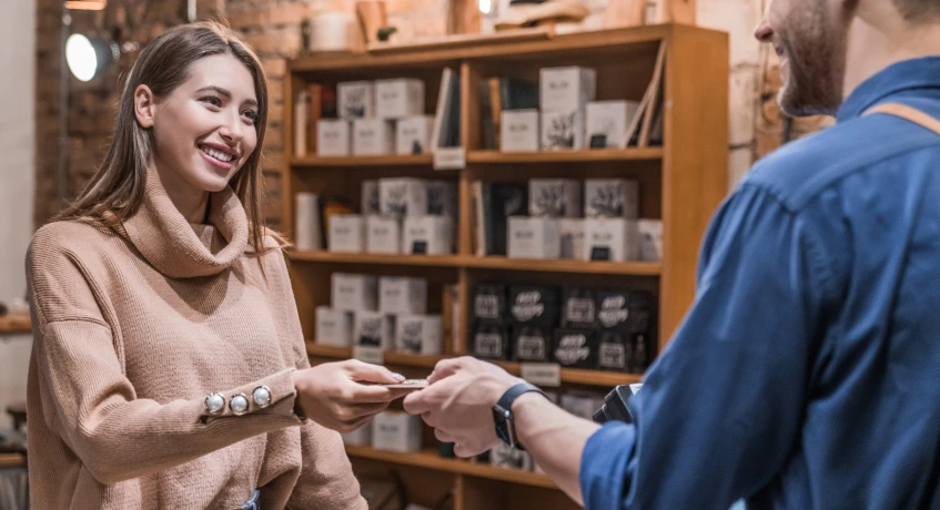 Ciri-Ciri Utama Chain Store