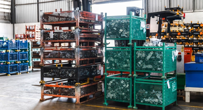 Perawatan dan Keamanan Penggunaan Rak Besi Heavy Duty