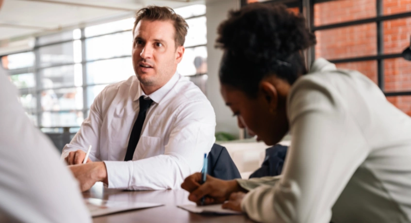 Perbedaan Probation (PKWTT) vs Karyawan Kontrak (PKWT)