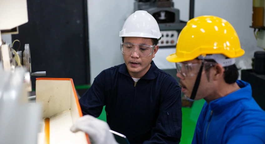 Tujuan utama manajemen mutu adalah untuk meningkatkan kepuasan pelanggan dan efisiensi operasional.