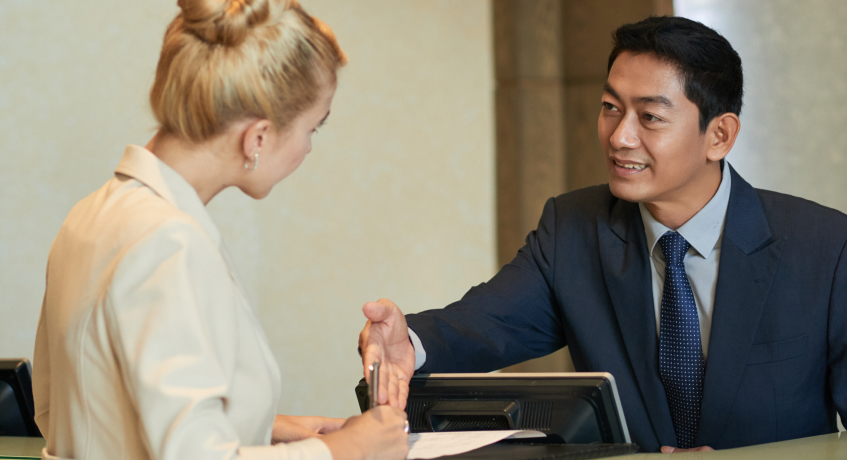 Fitur Utama Sistem POS Hotel