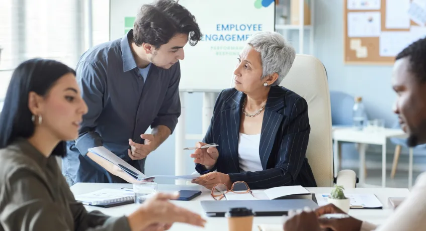 Strategi Peningkatan EX di Setiap Tahap Siklus Hidup Karyawan