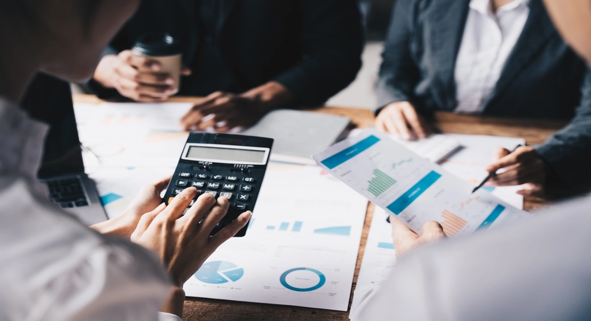 cara mengelola accrued expense untuk efisiensi arus kas