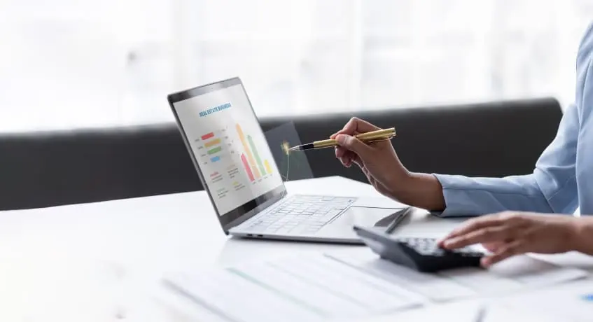 Why Does Business in Singapore Need Expense Management Software?