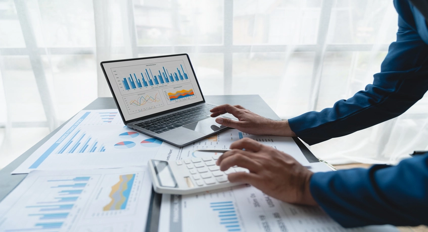 Who Uses Financial Forecasting