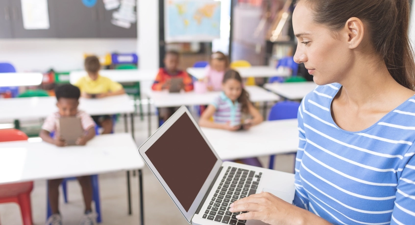 How Student Attendance Management System Software Optimizes Schools