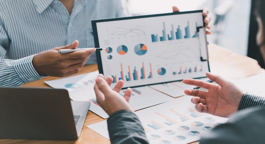 What Technologies Power AI Data Analytics