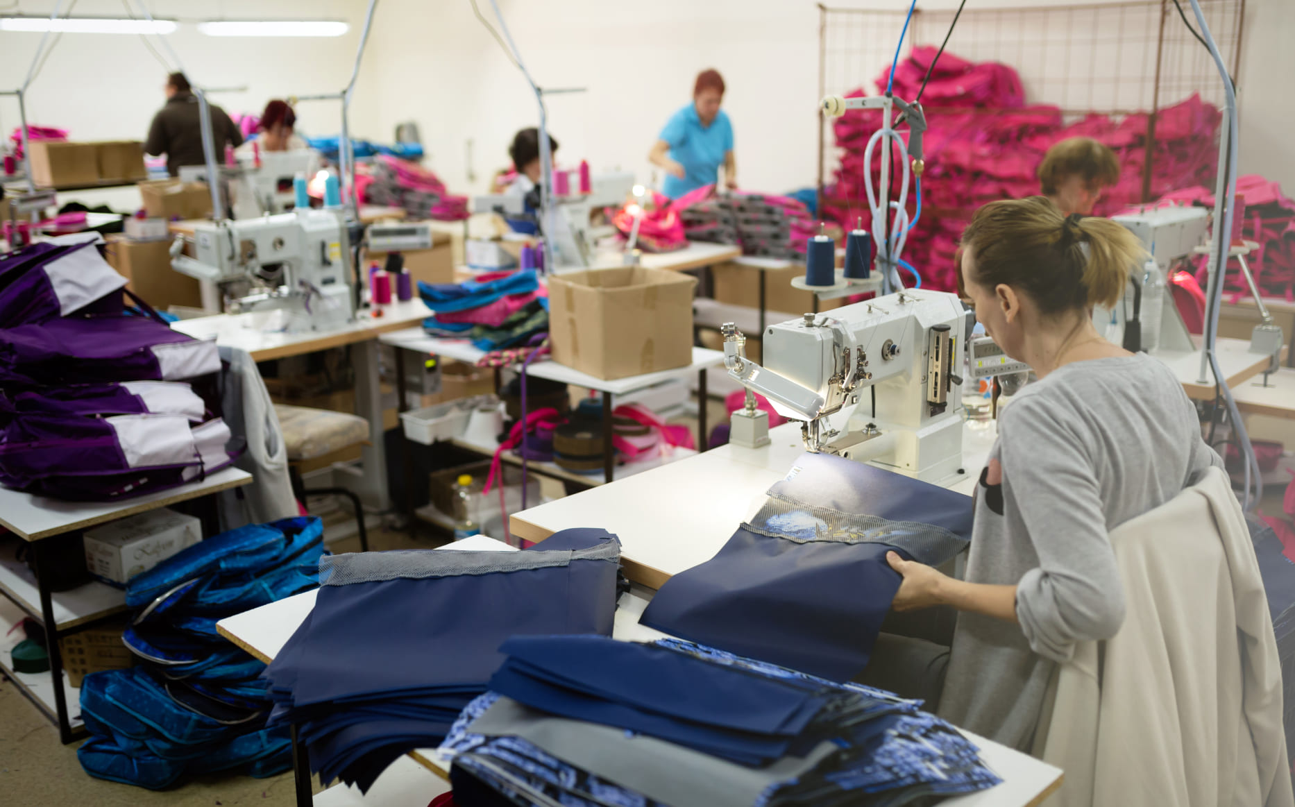 Ciri Utama Garment Manufacturing dan Tantangannya